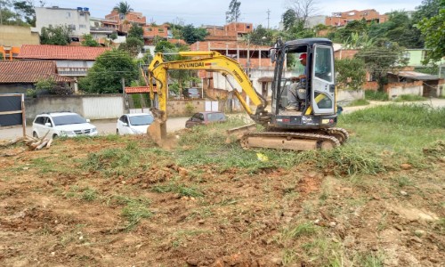 Primeira Praça do bairro Chalé começa a ser construída em Pinheiral